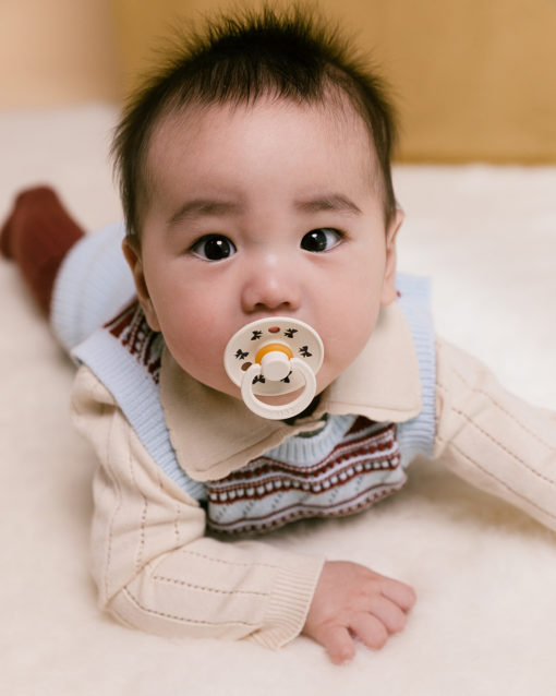 Пустушка BIBS Pacifier Colour Holiday Bow Latex Round (кругла) – Ivory Plum - Зображення 4