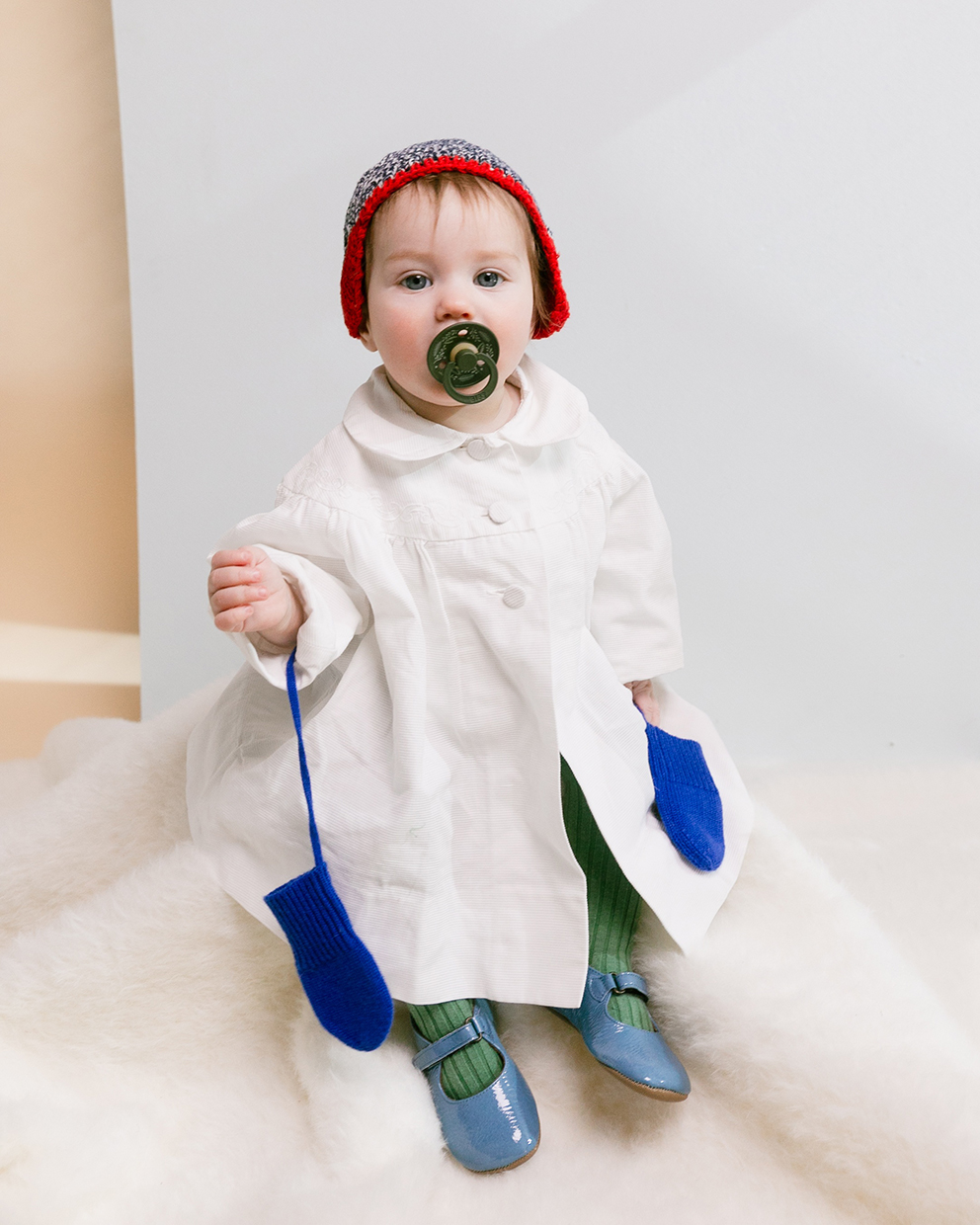 Пустушка BIBS Pacifier Colour Holiday Leaf Latex Round (кругла) – Hunter Green Sage - Зображення 4