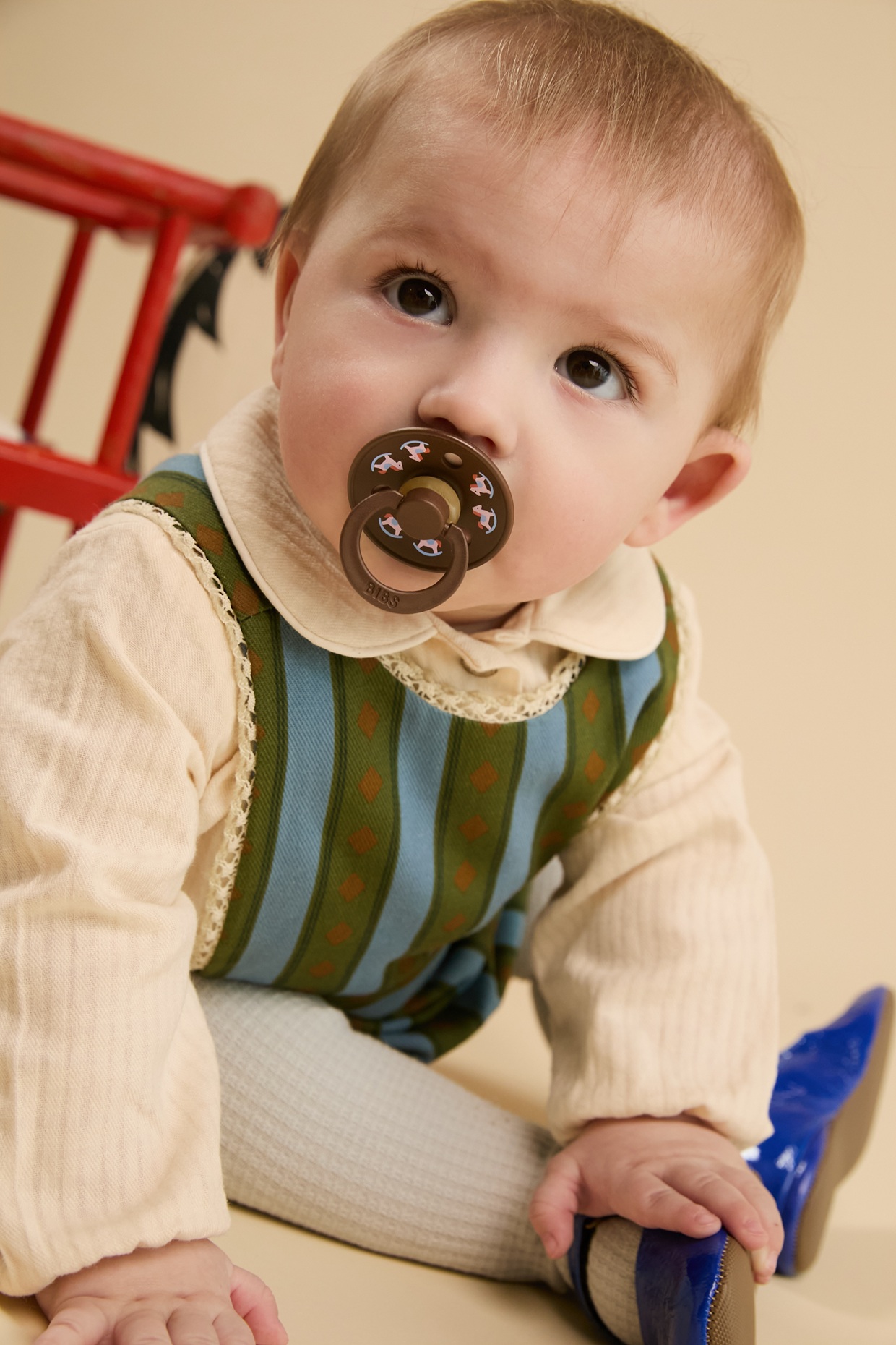 Пустушка BIBS Pacifier Colour Holiday Horse Latex Round (кругла) – Mocha - Зображення 4