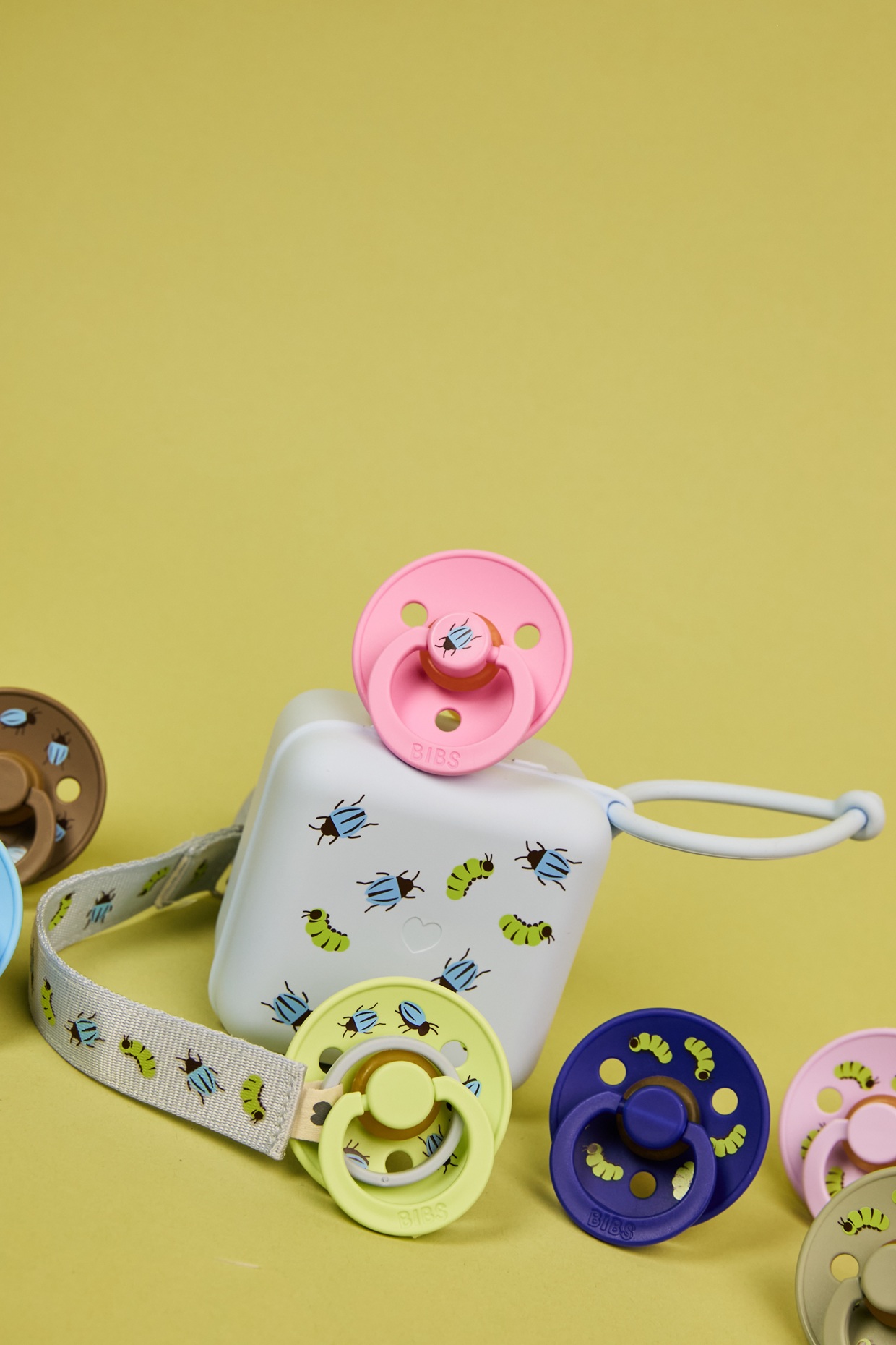 Пустушка Studio Colour Latex Round (кругла) Beetle Friends – Matcha - Зображення 4